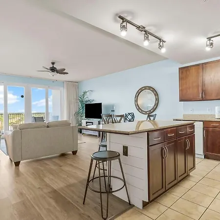 Laketown Wharf #934 By Nautical Properties